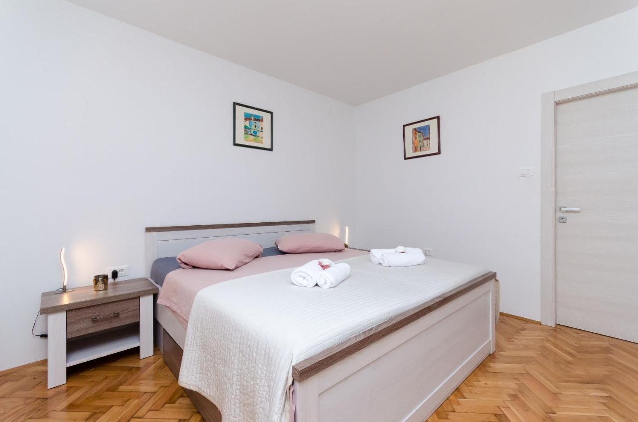 Zdenko Apartment *